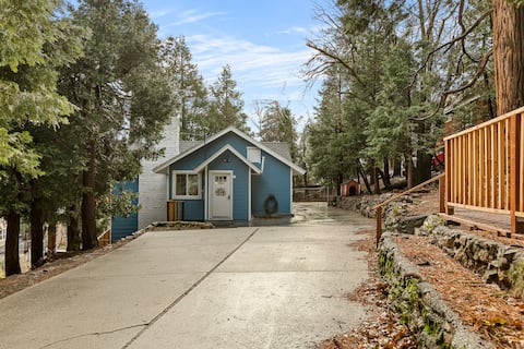Bear Cabin | Pet Friendly | Recently Renovated