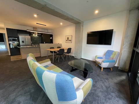 Successful Airbnb property: SoHo in Ponsonby - 2 bathrooms and king size beds in Grey Lynn