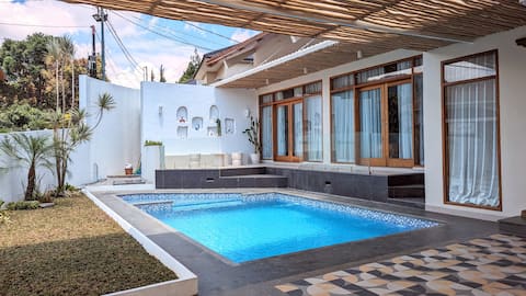 Cottonwood Villa Samani Pool HOT-Jacuzzi Billyard