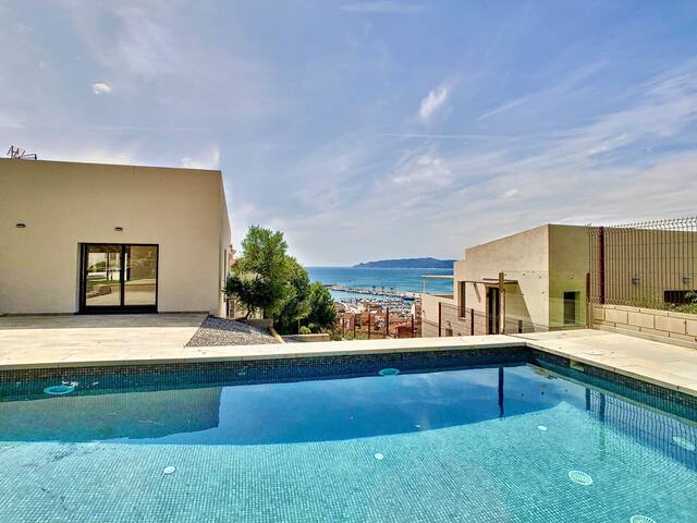 Villa with view & private pool gallery image 4