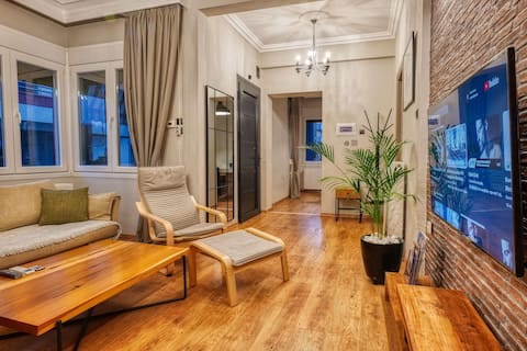 Top Airbnb: Living Life Apartment Komotini in Δήμος Κομοτηνής