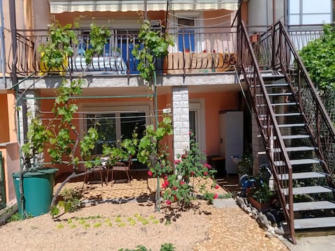 Top Airbnb: Apartment M&R in Lucija