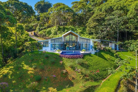 Peaceful, 3 bdrs with amazing mountain views!