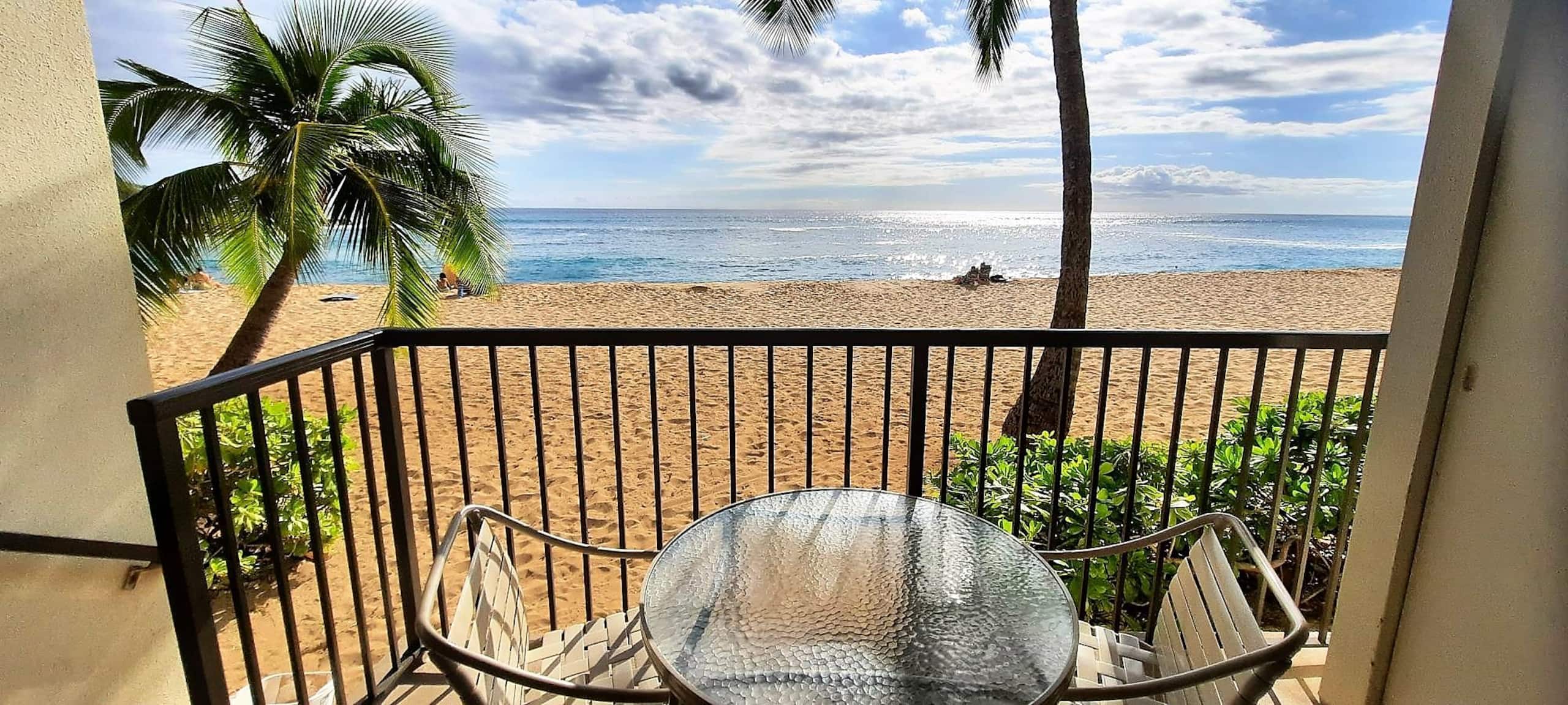 Oceanfront Condo @HI Princess Makaha Pool Hot-tub - Photo 15