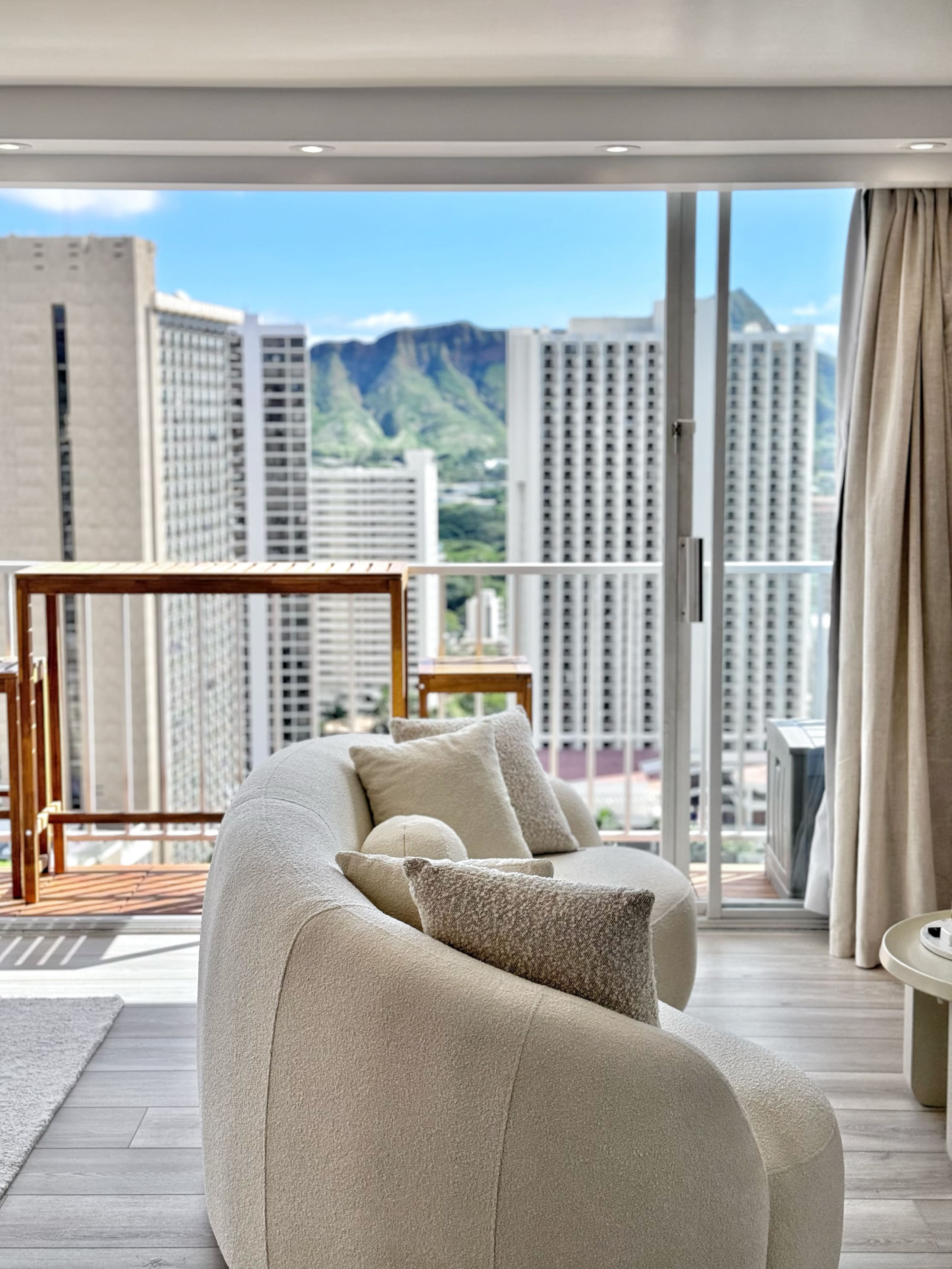 32F-Penthouse Pacific Monarch Studio-Ocean View - Image 9