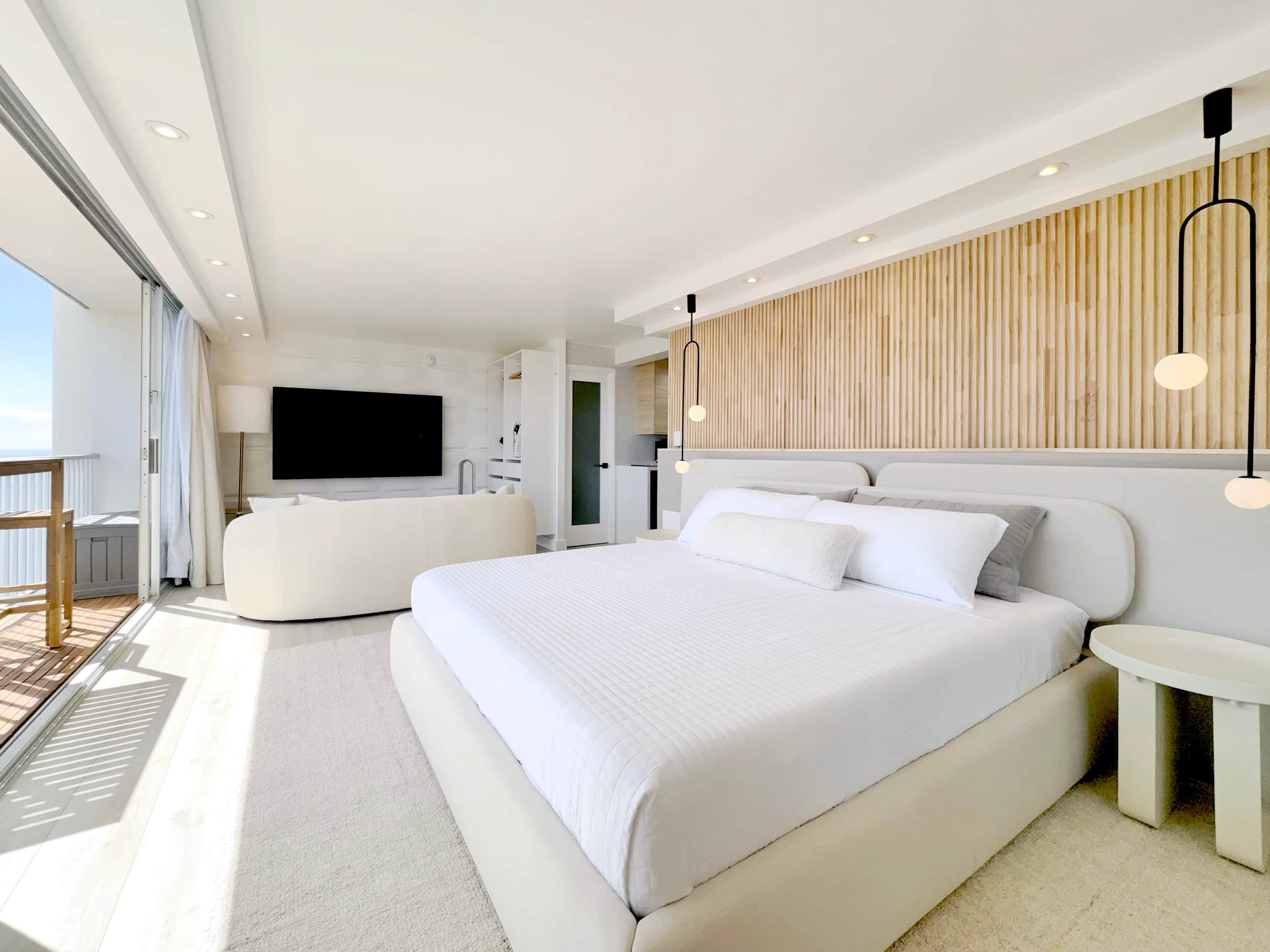32F-Penthouse Pacific Monarch Studio-Ocean View - Image 1