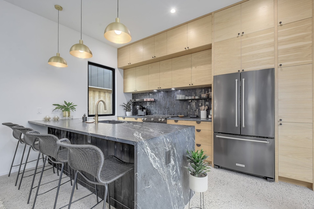 Cozy Serene and Spacious 2BR Retreat