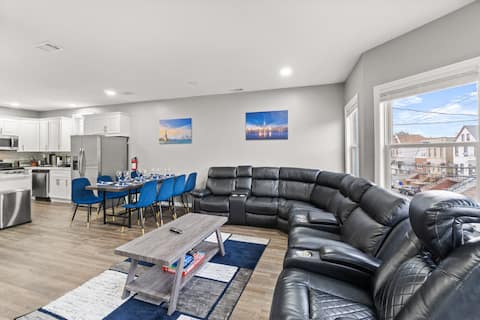 Free Parking, King Beds, 9 Bds 4 Bath Near NYC