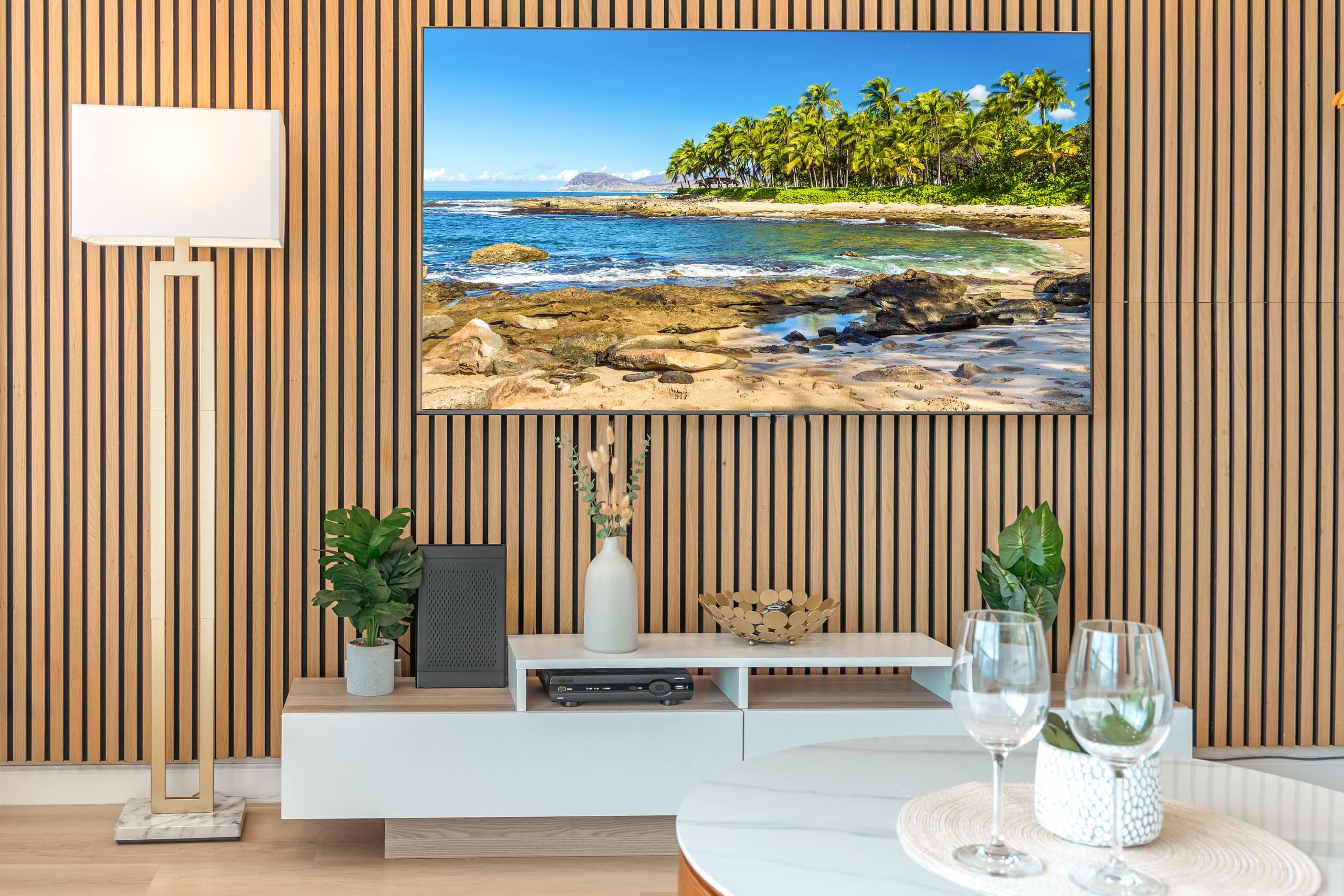 Condo in Honolulu · ★4.82 · Studio · 1 bed · 1 private bath - Image 1