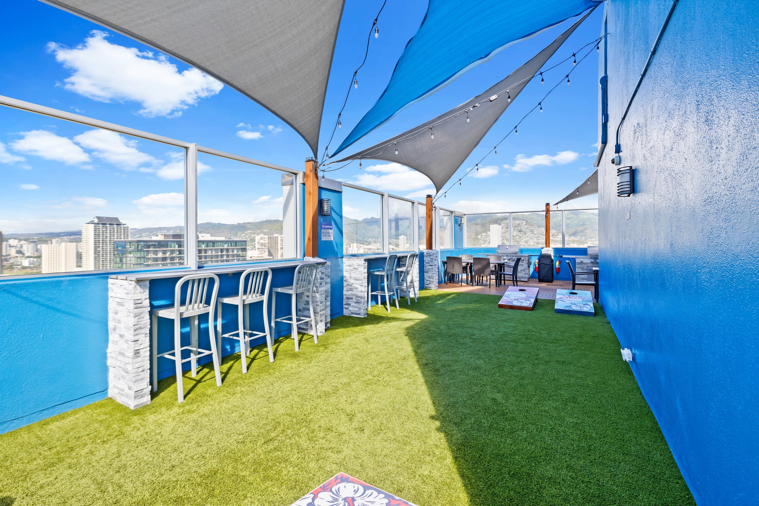 Condo in Honolulu · ★4.82 · Studio · 1 bed · 1 private bath - Image 31
