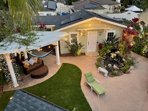 Coronado Island Beach Cottage