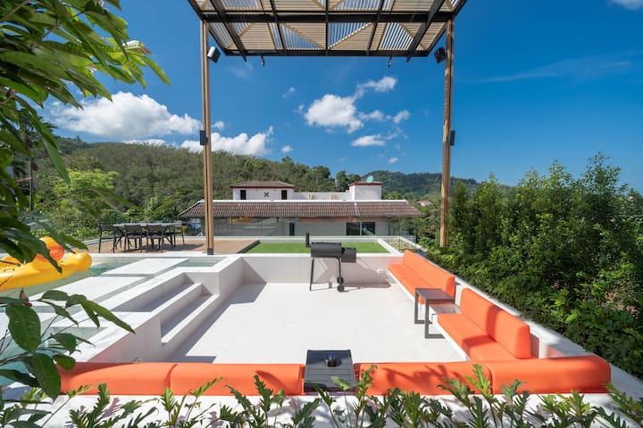 Rooftop terrace with lounge