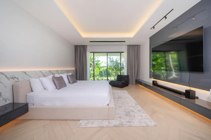 Bedroom with panoramic window