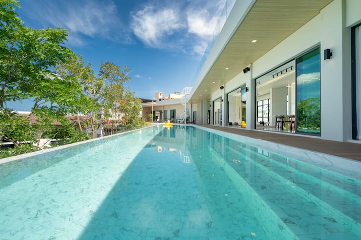 The pool during the day