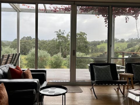 Citrus Grove: private/ modern/dog-friendly/acreage