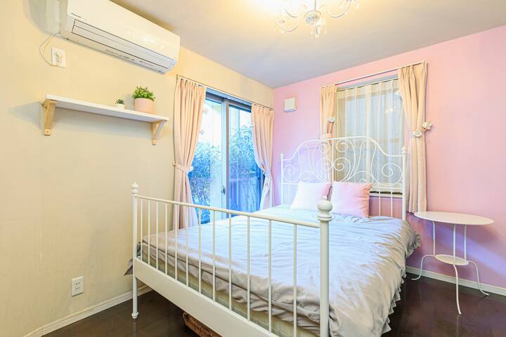 新宿/戸建/クイーンベッド4台/最大8名/ゆったり戸建丸々貸切！/B012 gallery image 5