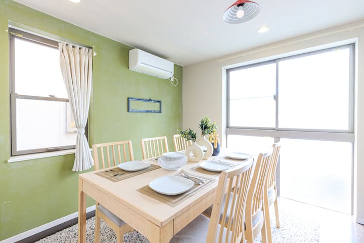 新宿/戸建/クイーンベッド4台/最大8名/ゆったり戸建丸々貸切！/B012 gallery image 2