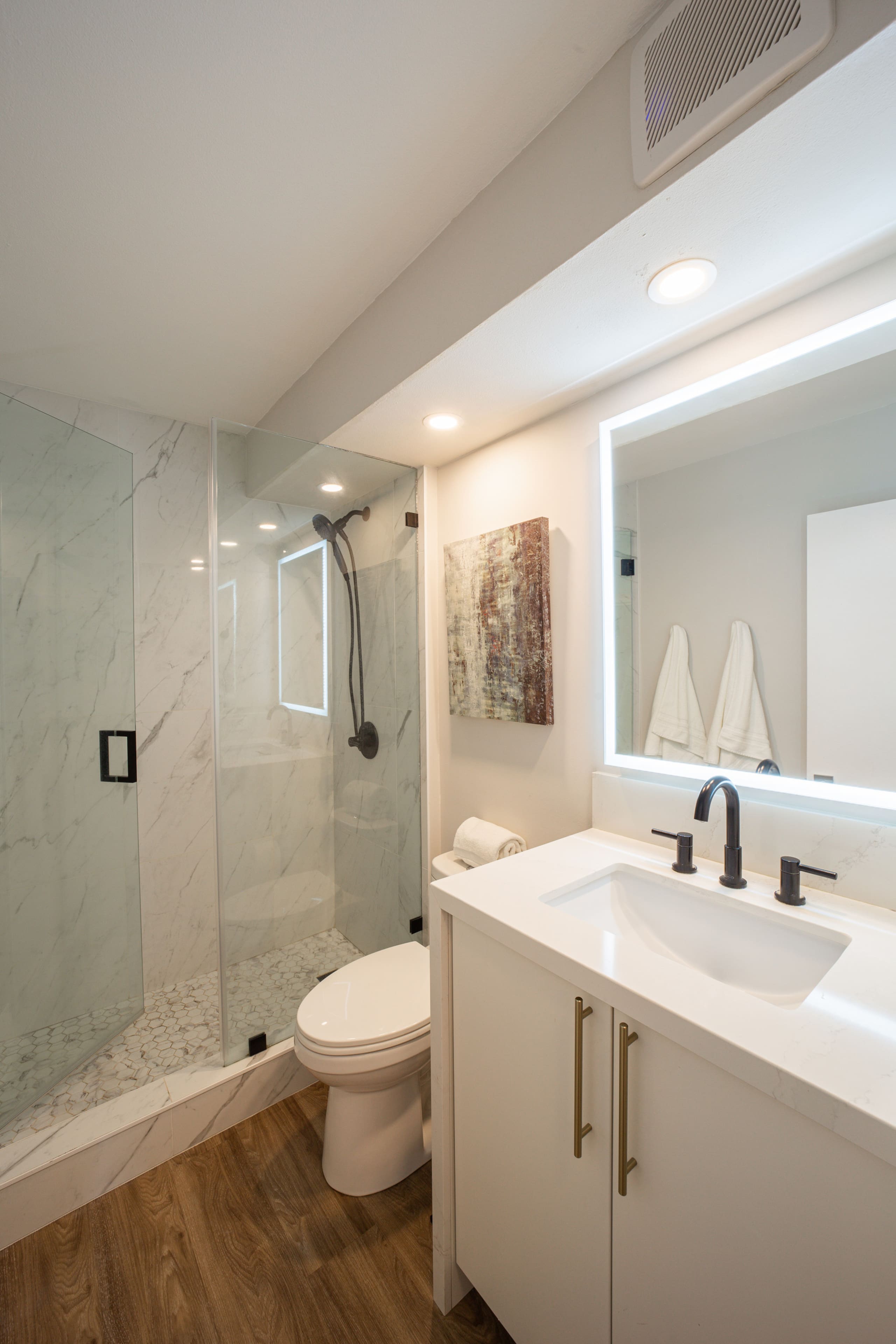 Condo in Honolulu · ★4.84 · Studio · 1 bed · 1 private bath - Image 8