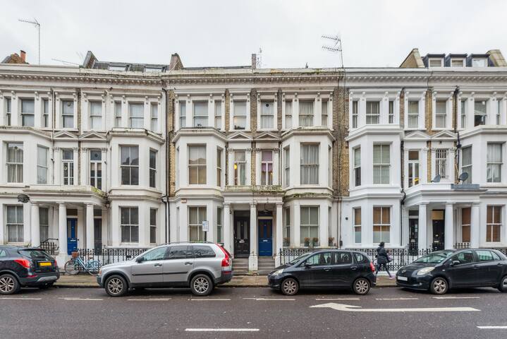 Chelsea Superior Apartment – 10 Min from Stadium gallery image 5