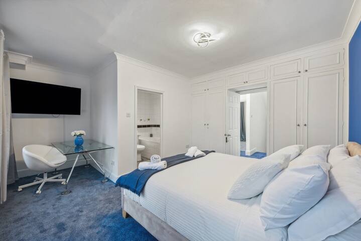 Chelsea Superior Apartment – 10 Min from Stadium gallery image 2