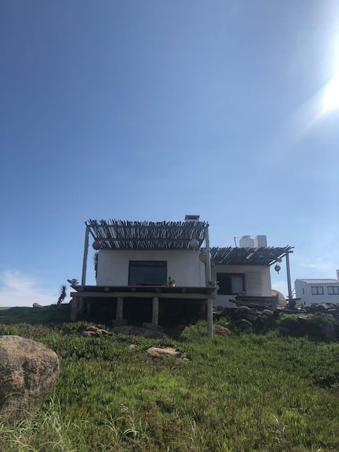 Casa Poloniera sobre las Rocas