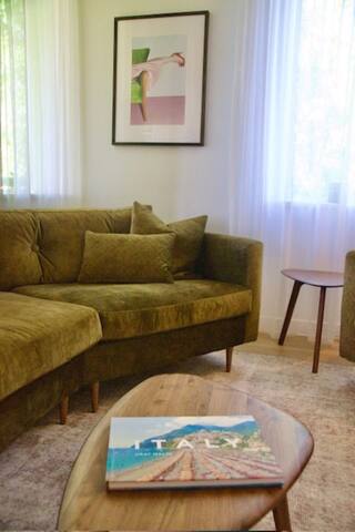 Luxury Armadale apartment gallery image 2