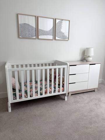 Beautiful family home in the heart of Bondi! gallery image 4