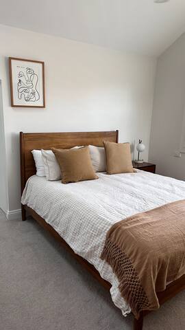 Beautiful family home in the heart of Bondi! gallery image 2