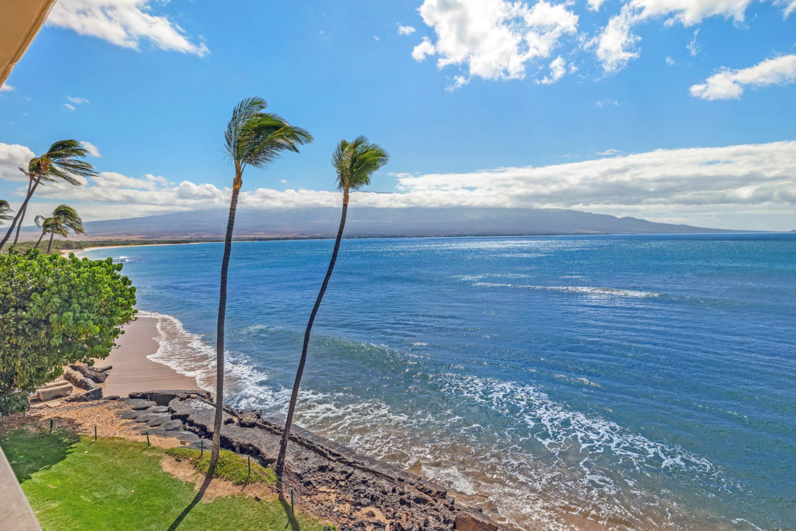 Condo in Wailuku · ★4.93 · 2 bedrooms · 3 beds · 2 private baths - Image 33