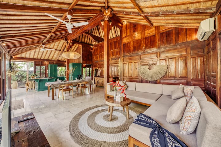Traditional 2br Joglo Villa In Canggu - Canggu