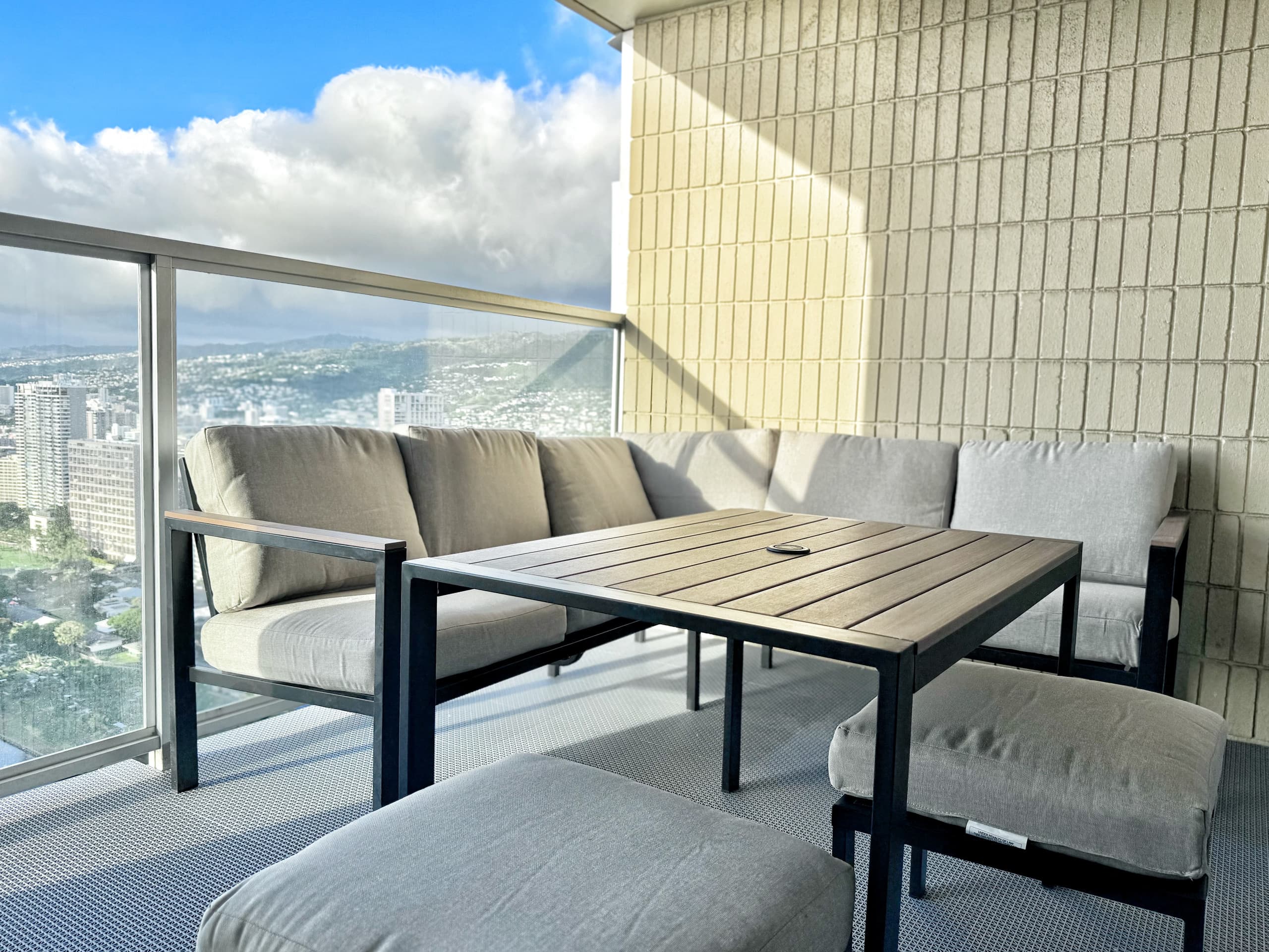 43FL-Modern High-FL Studio w/Ocean & City Views - Image 35