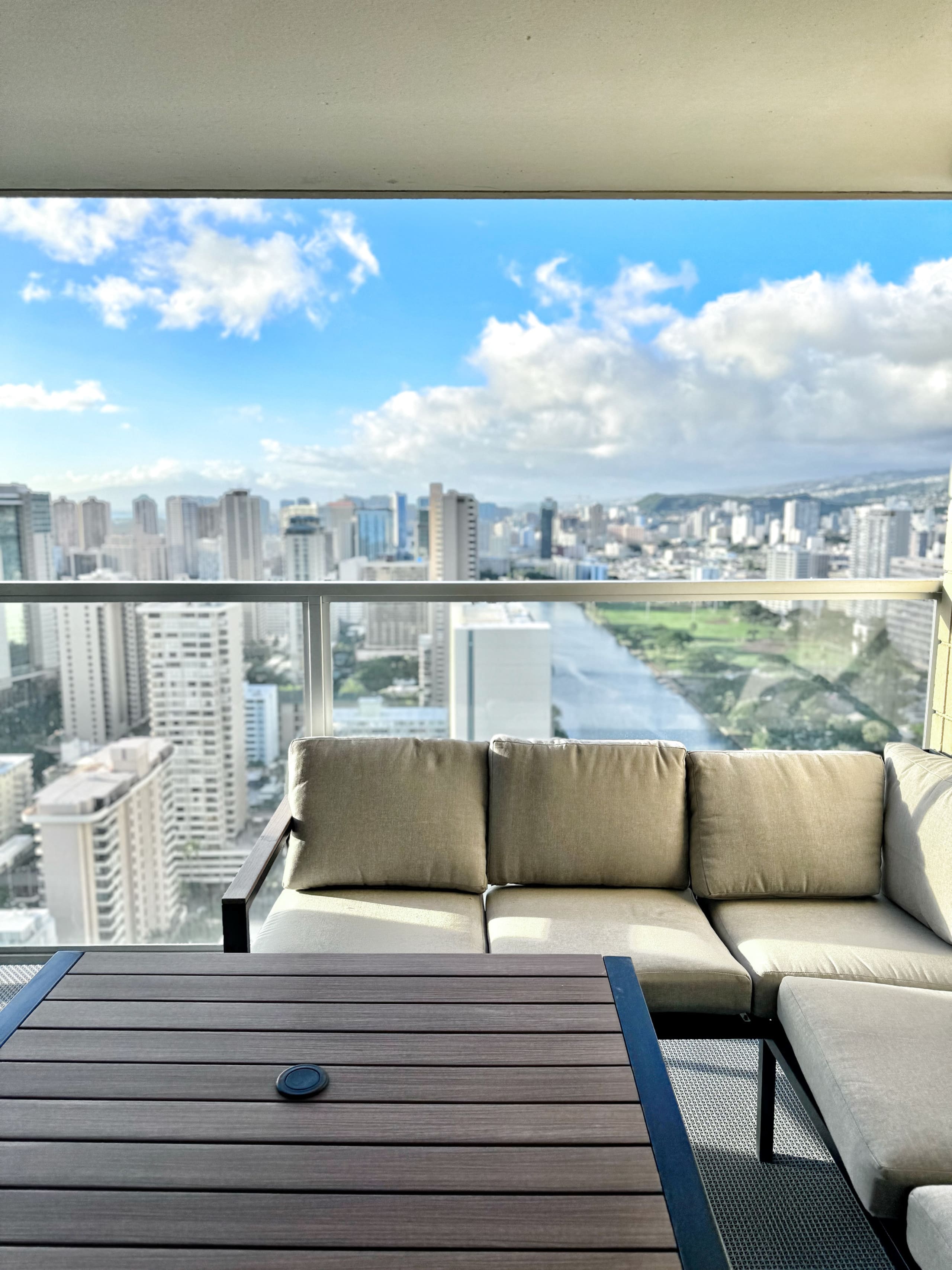 43FL-Modern High-FL Studio w/Ocean & City Views - Image 37