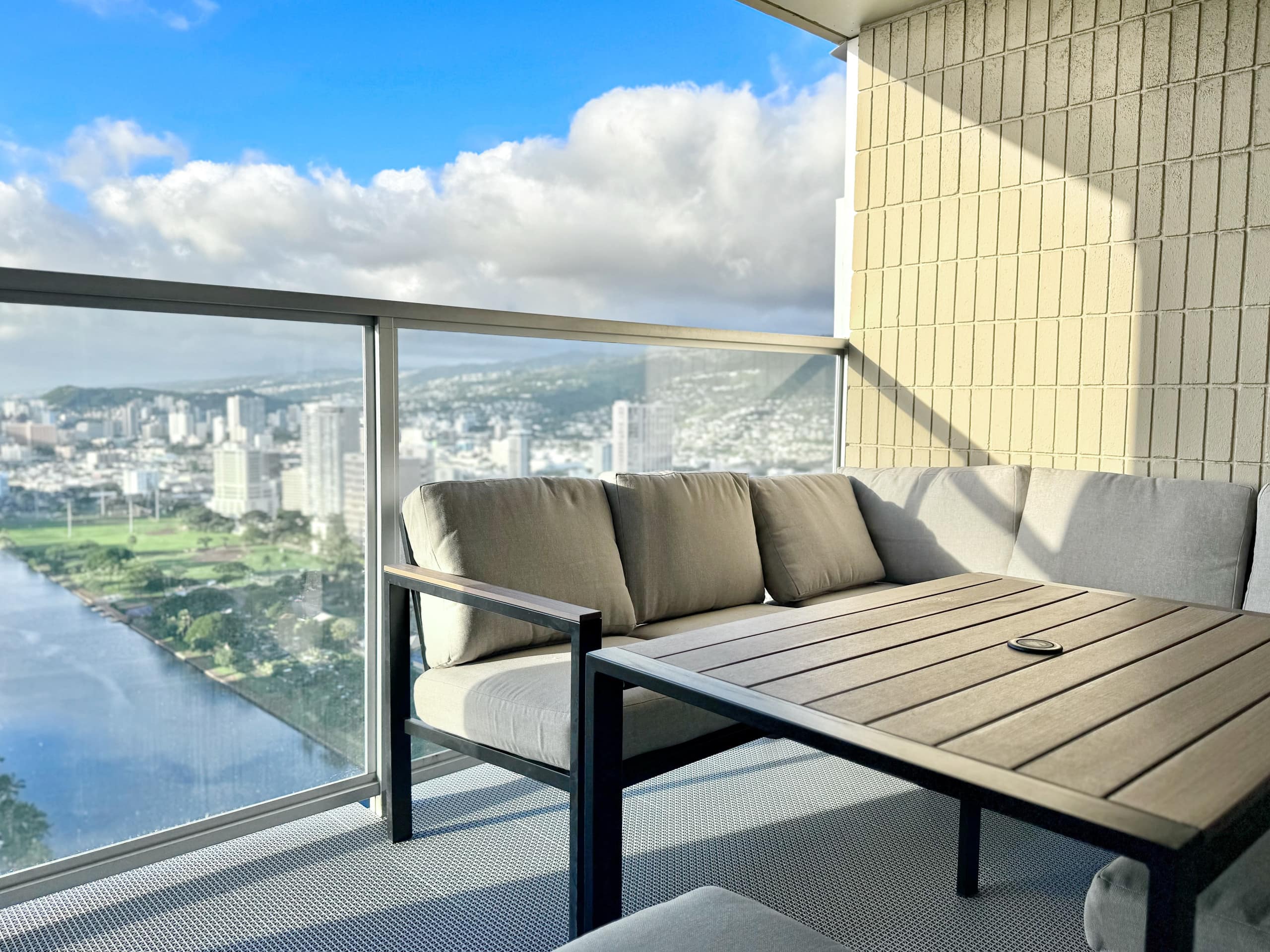 43FL-Modern High-FL Studio w/Ocean & City Views - Image 36