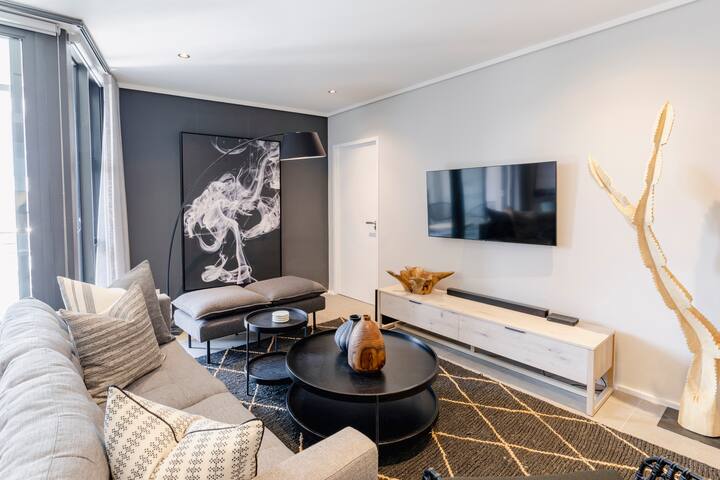 Vibrant Living in the heart of Sea Point (Apt 506) gallery image 3