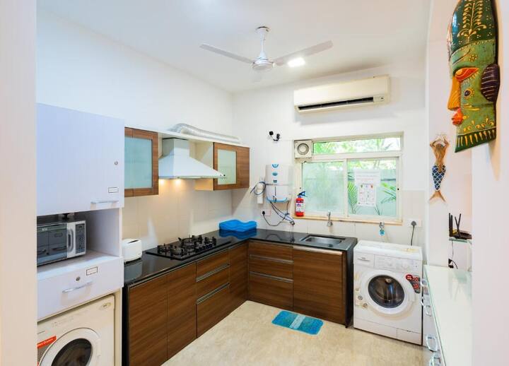 Full kitchen image 3
