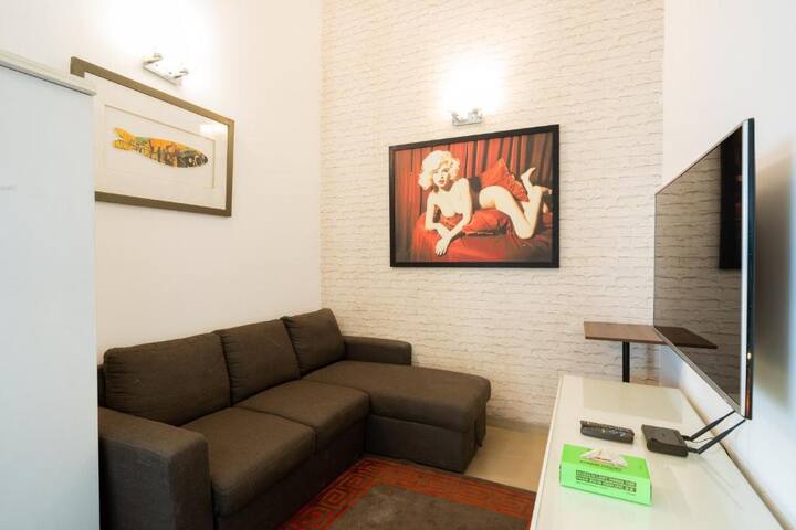 Living room image 5
