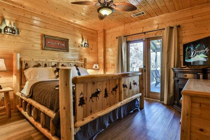 ห้องมาสเตอร์สวีทชั้นล่างสุด! อ่างน้ำร้อนอยู่หน้าประตูฝรั่งเศส!