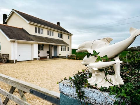Gorgeous beach home in Gower!