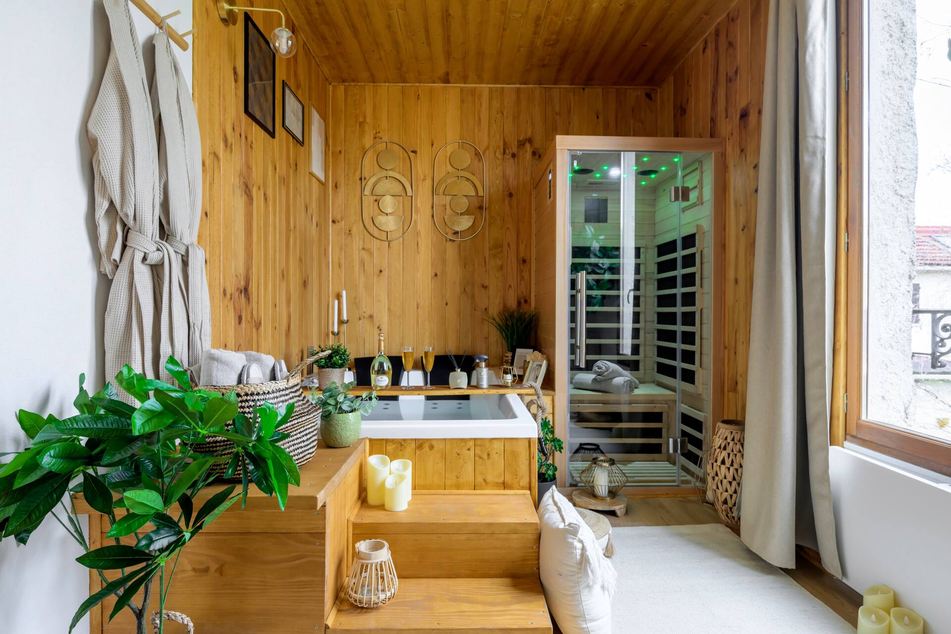 La Cabanette: Private Jacuzzi-Sauna Spa