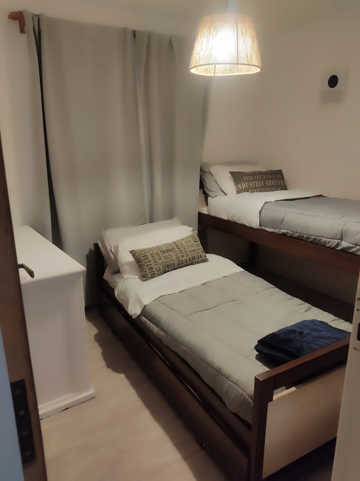 غرفة النوم 1