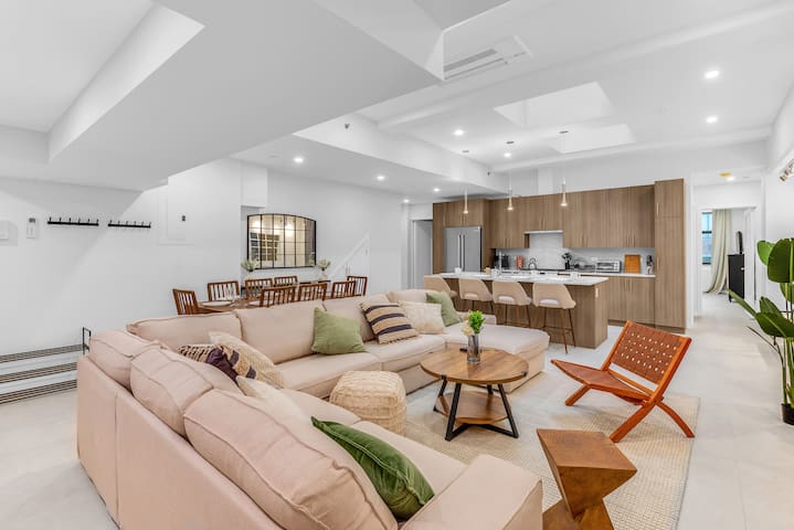 Huge 3 bedroom 2 bathroom Apartment in Chelsea gallery image 2