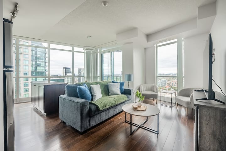 RivetStays – Elite 2 Bedroom by Fort York