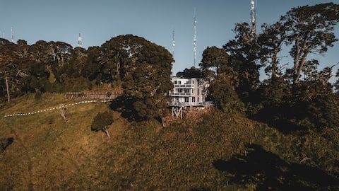 Mountain House: amazing views/jacuzzi/terrace