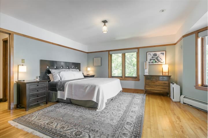 Downtown Lake Home Guest Suite - Madison, WI