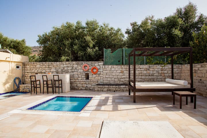 Villa Thymarmi Paradise/private pool/parties gallery image 3