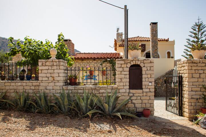 Villa Thymarmi Paradise/private pool/parties gallery image 5