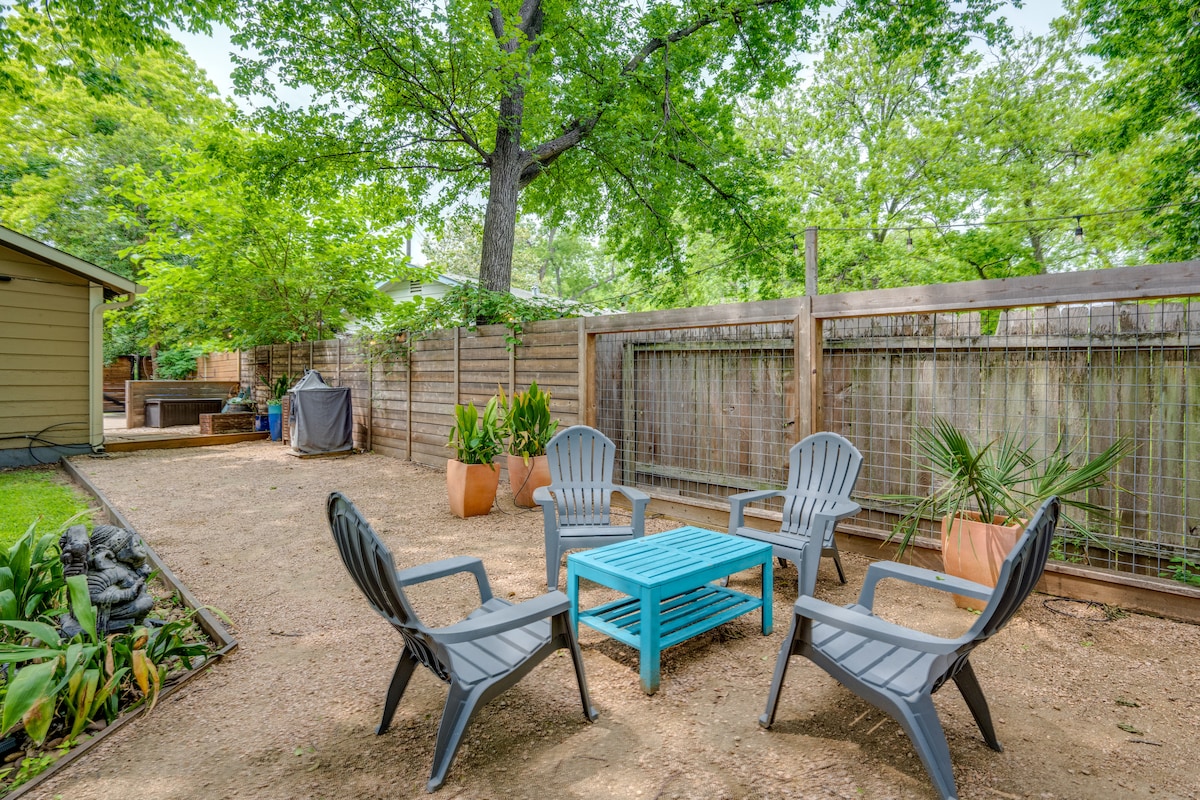 Awesome Austin Bungalow + Hot Tub/Peloton/Coffee!