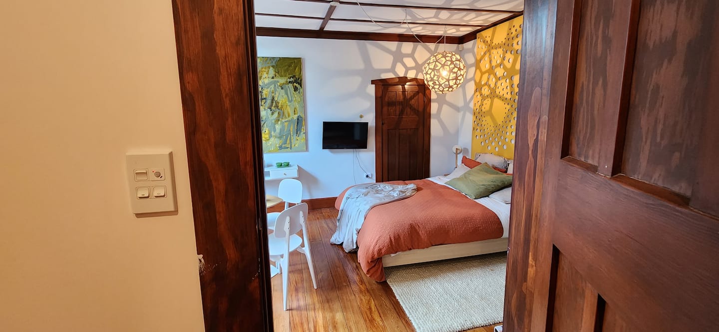 Lavender Cottage: Stylish, Peaceful And Beautiful 5
