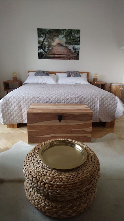 Popular Airbnb listing: Peter´s place in Praha 4