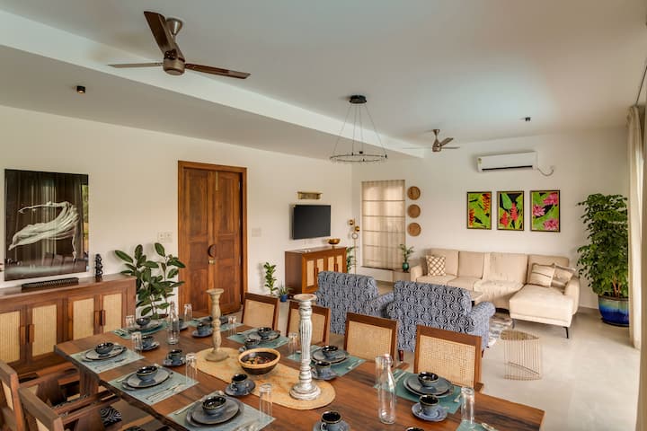 ✨Where style meets space-this elegant open-plan living and dining area is perfect for unforgettable meals and laid-back evenings✨
